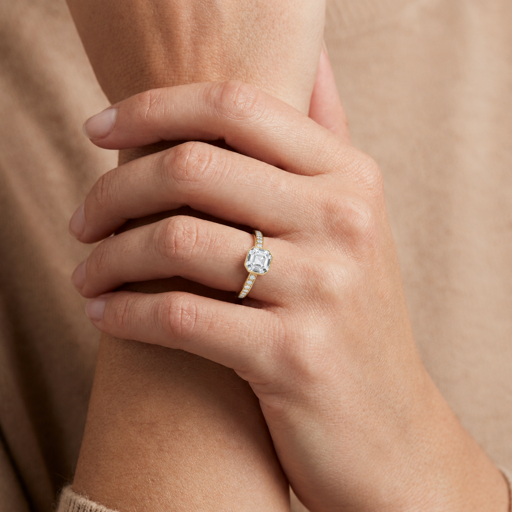 Bailey - Asscher - Yellow Gold - Pavé