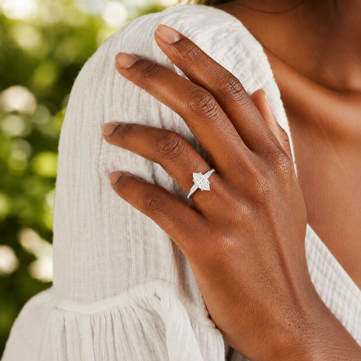 Basilica - Marquise - White Gold - Channel