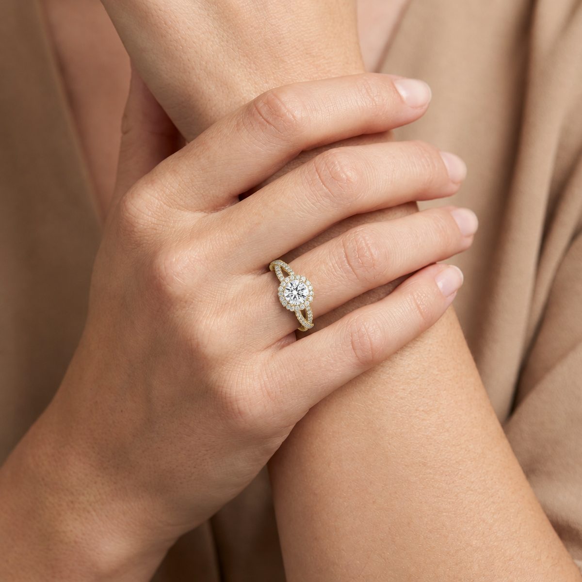 Orbit - Round - Yellow/White Tone - Pavé