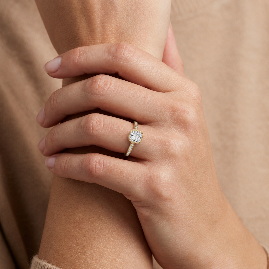 Bailey - Cushion - Yellow Gold - Channel