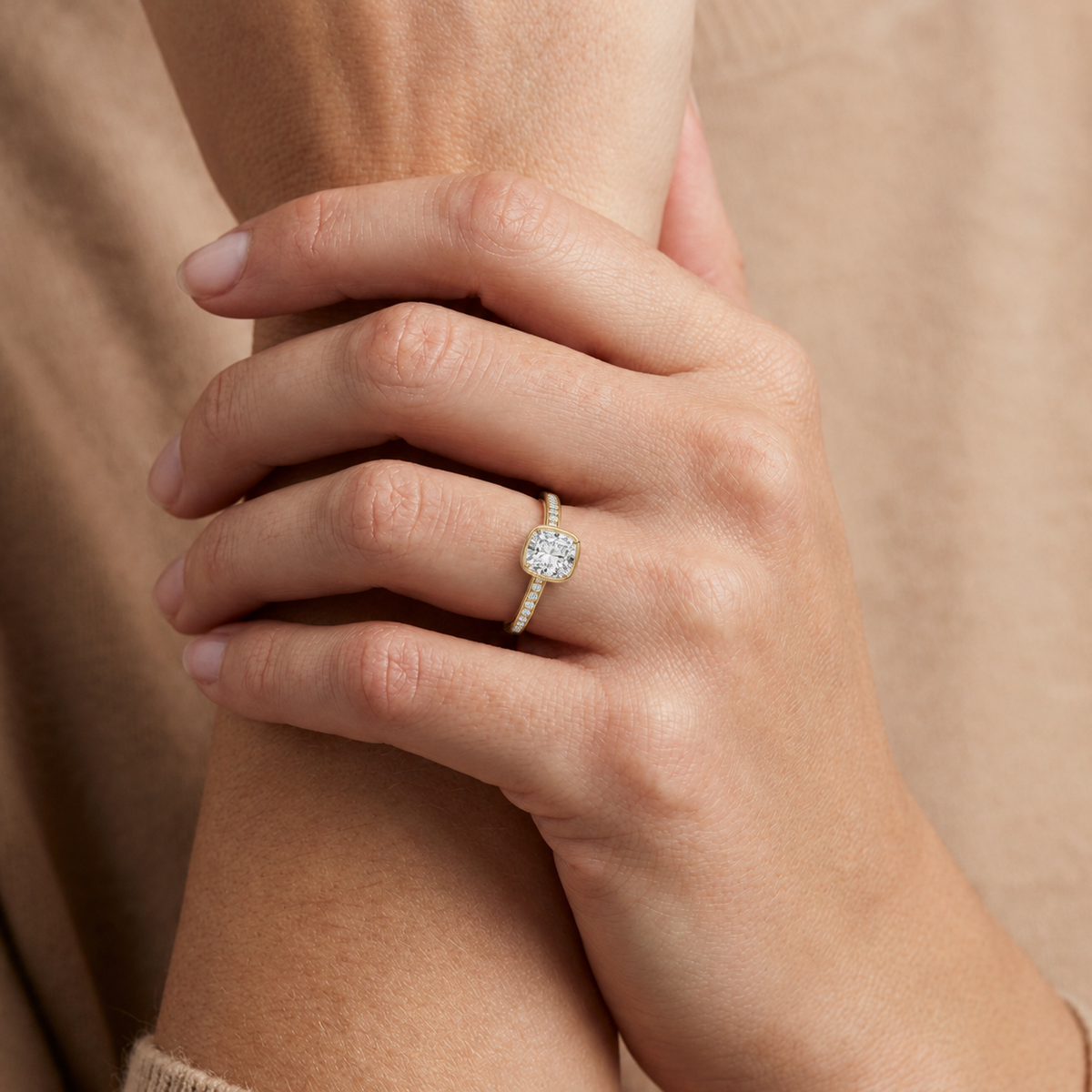 Bailey - Cushion - Yellow Gold - Channel