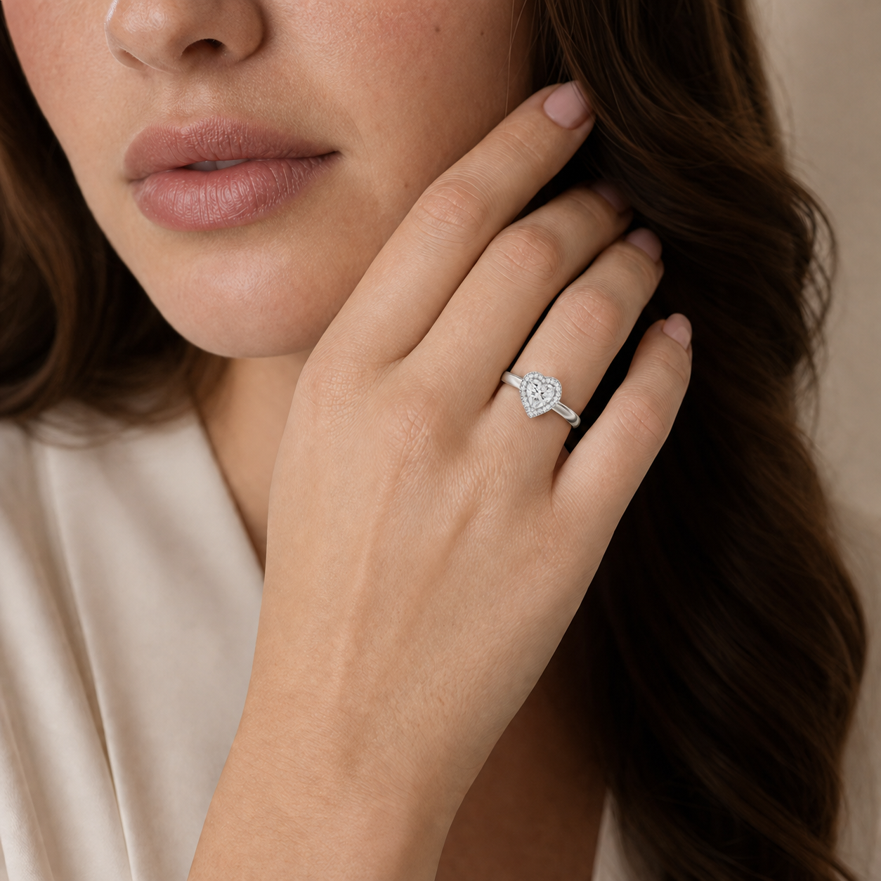 Deneuve - Heart - White Gold - Plain