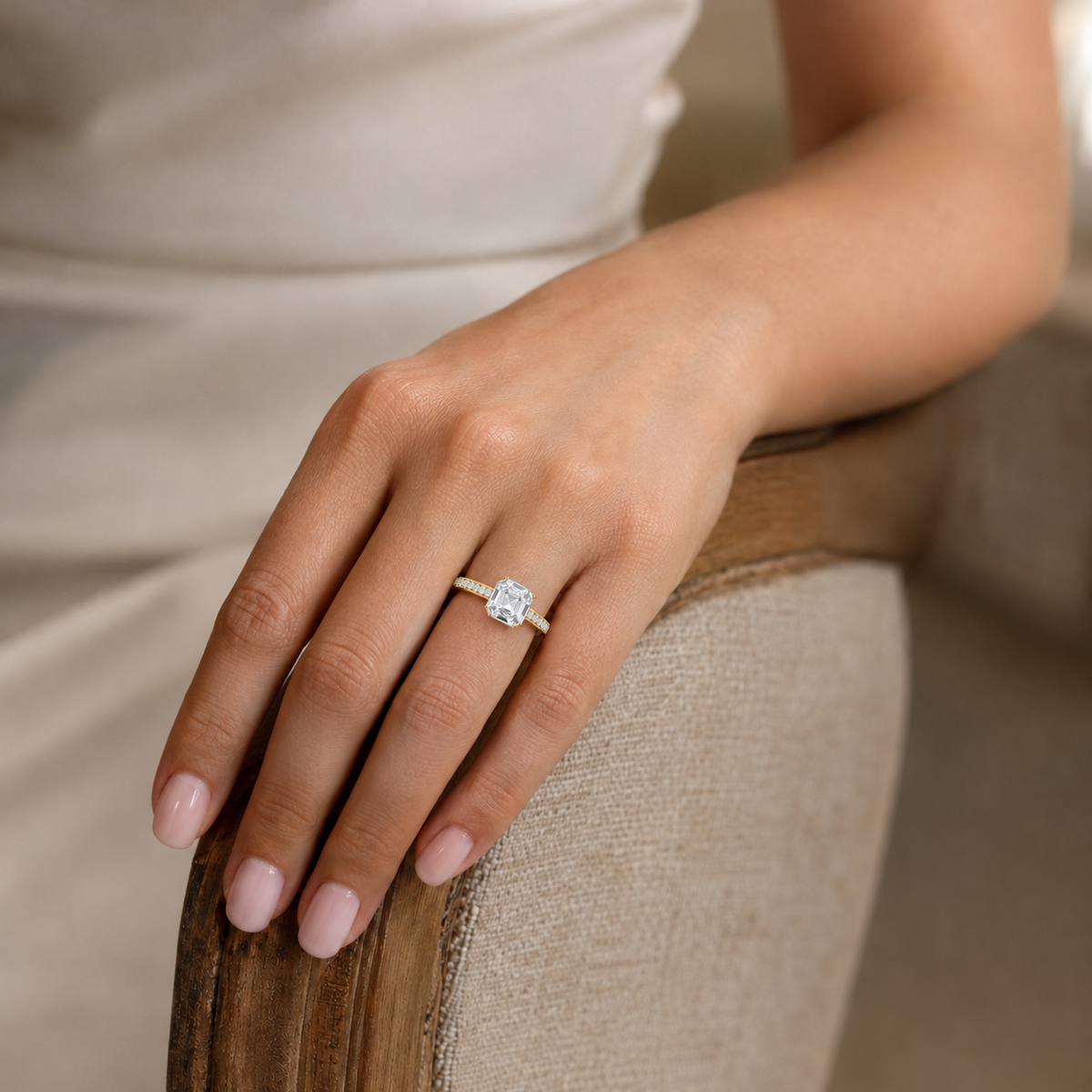 Solenne - Asscher - Yellow/White Tone - Channel
