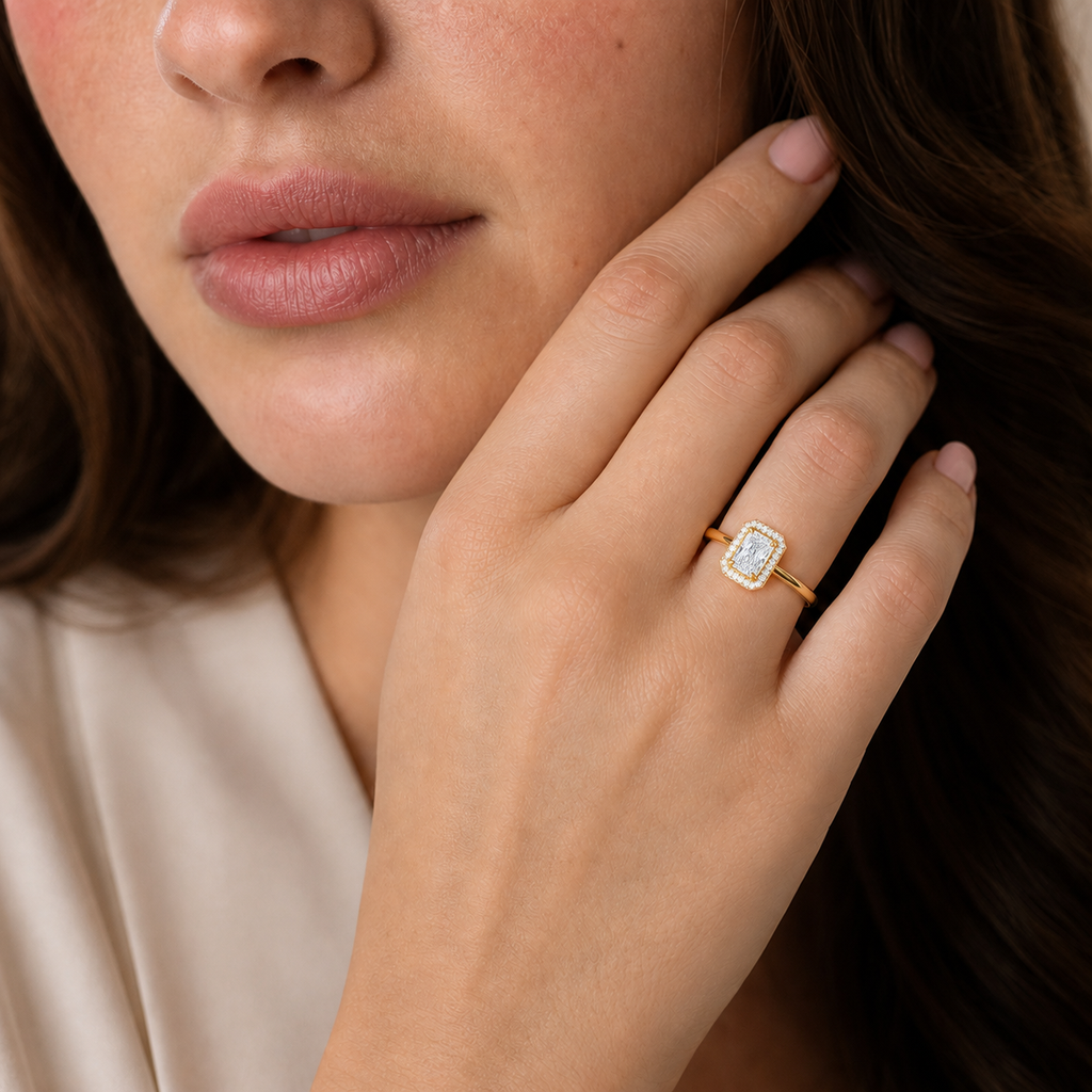 Deneuve - Radiant - Yellow Gold - Plain