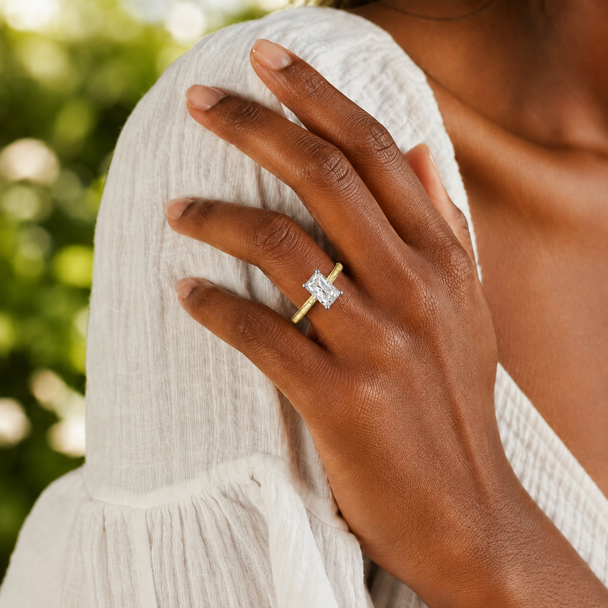 Basilica - Radiant - Yellow/White Tone - Pavé