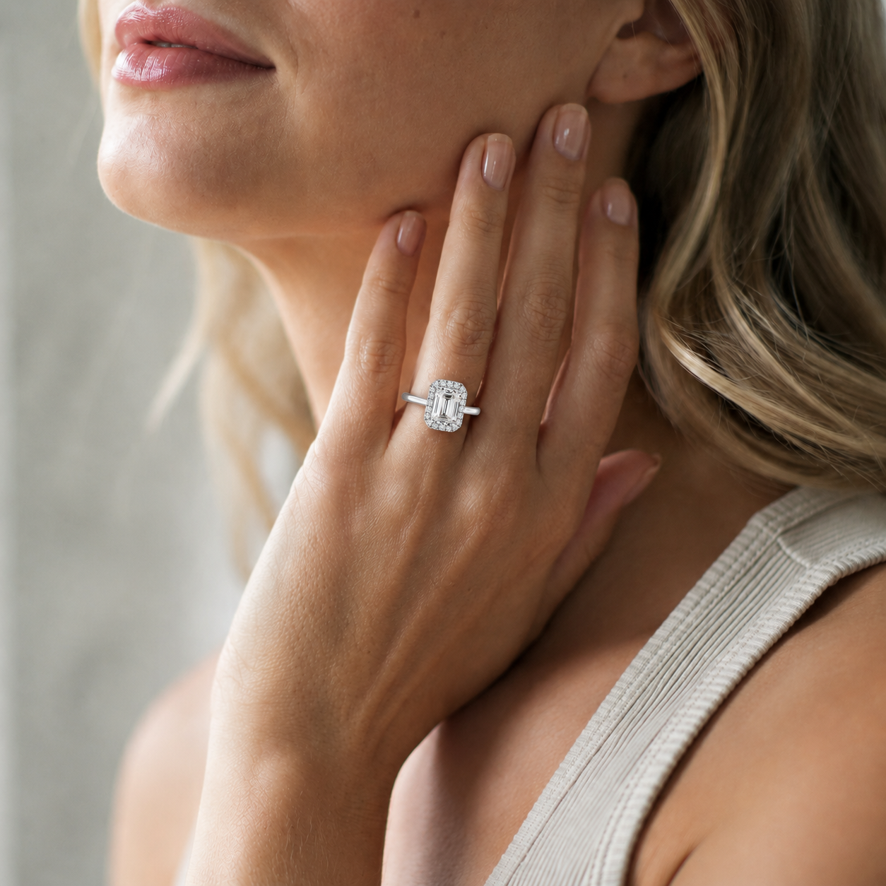 Cordelia - Emerald - White Gold - Plain