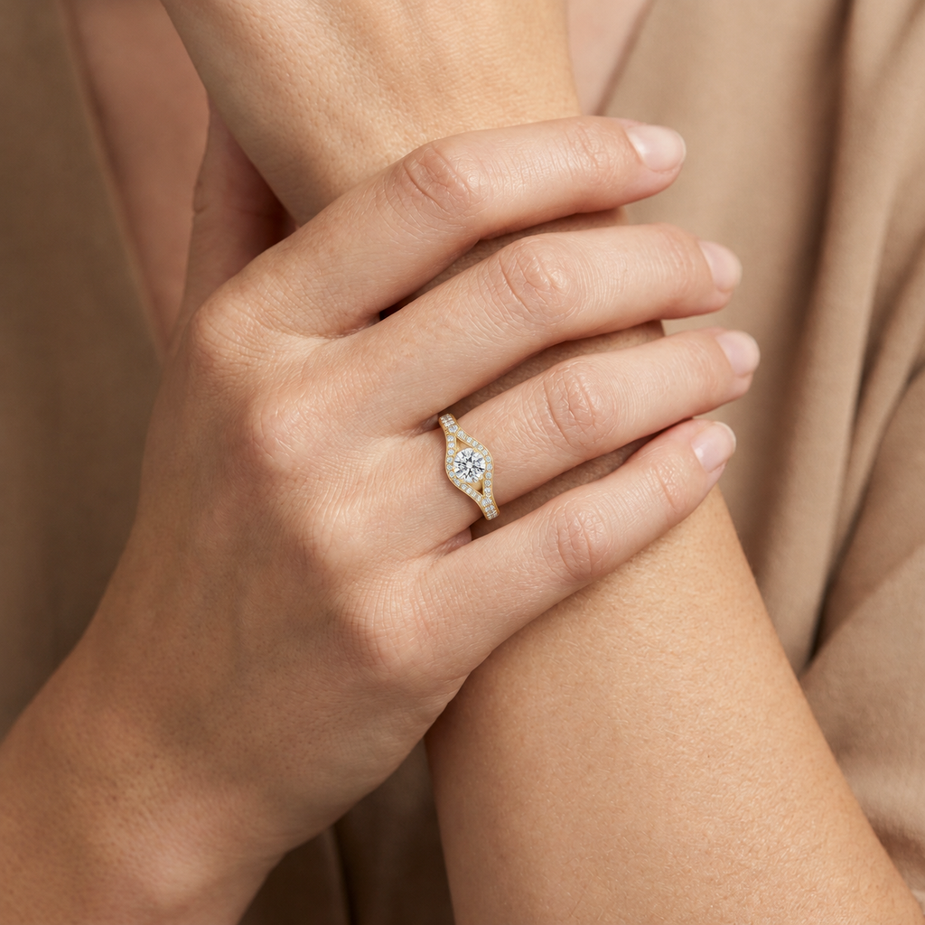 Orbit - Round - Yellow Gold - Channel