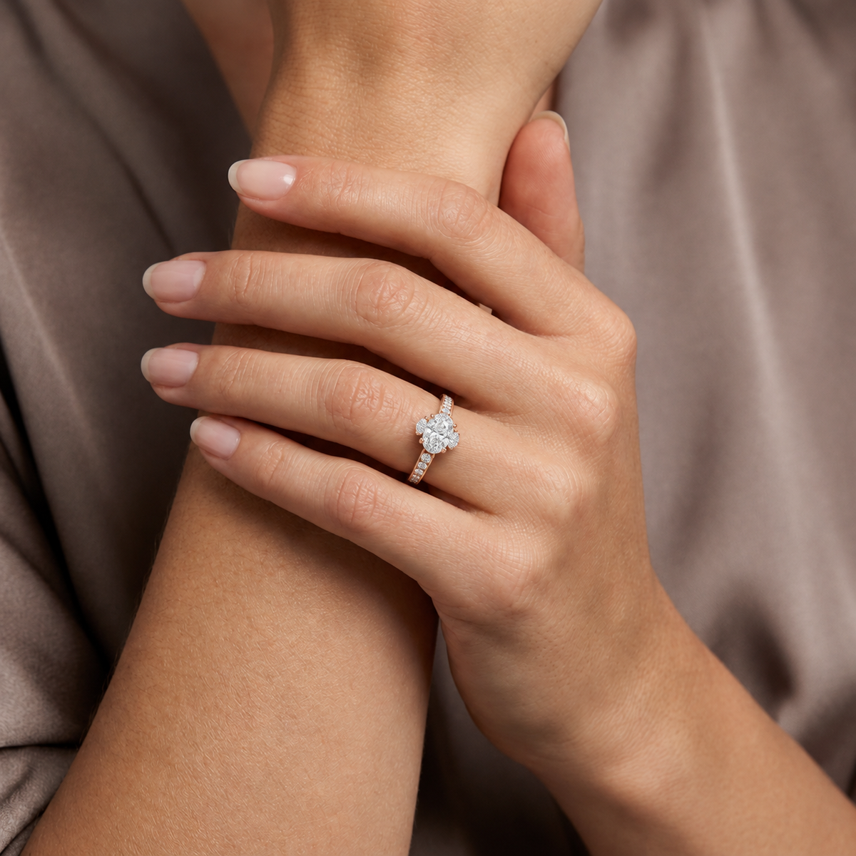 Elysium - Oval - Rose Gold - Channel