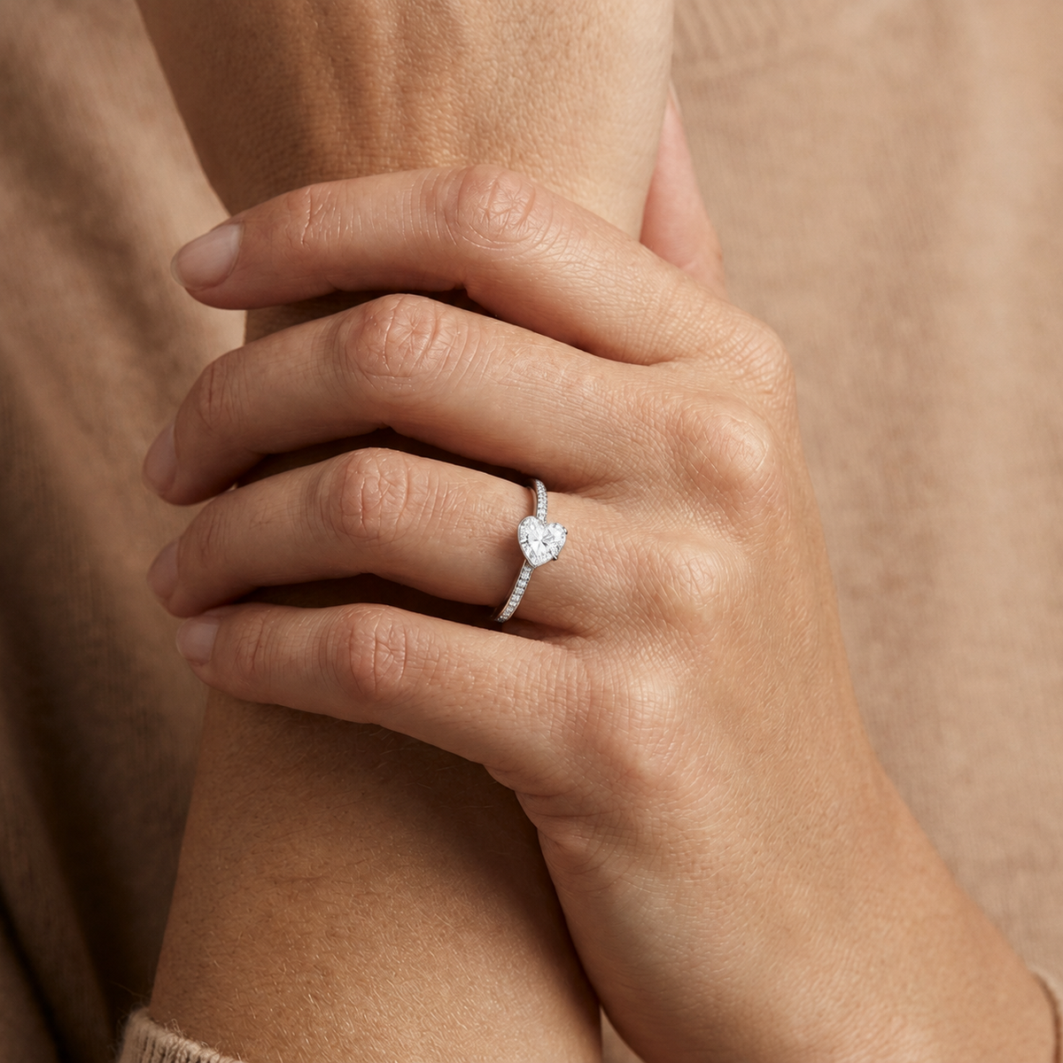 Bailey - Heart - White Gold - Channel