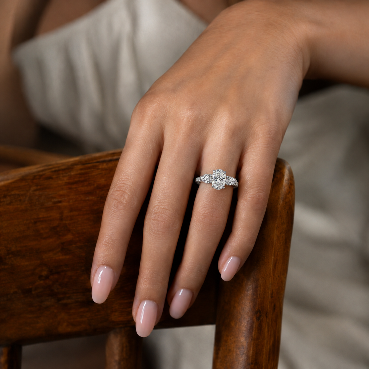 Halcyon - Oval - Platinum - Pavé