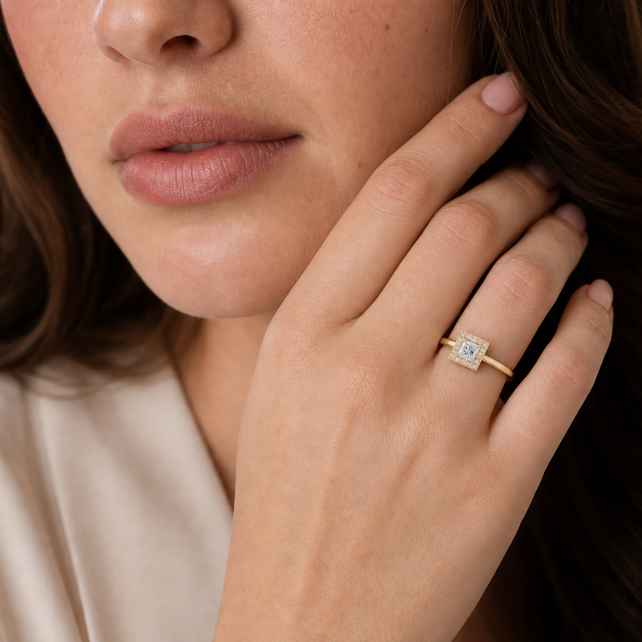 Deneuve - Princess - Yellow Gold - Plain