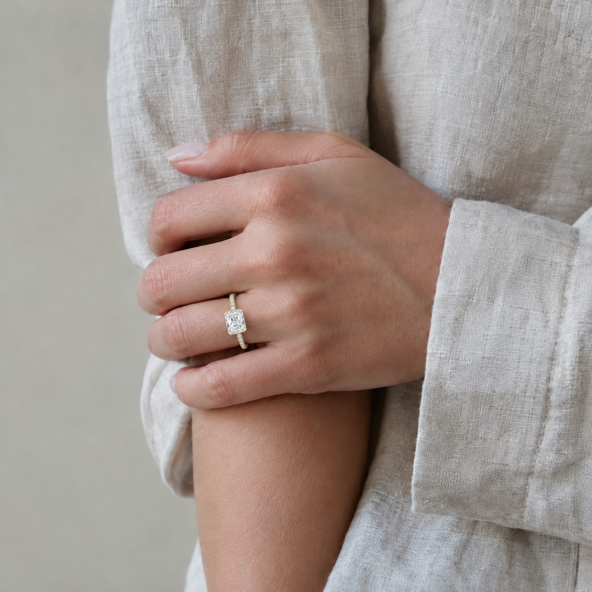 Solenne - Radiant - Yellow Gold - Pavé