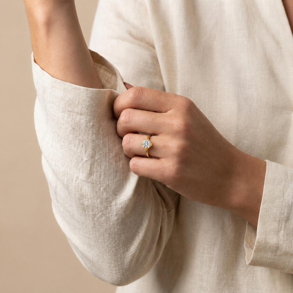 Blaire - Round - Yellow Gold - Plain