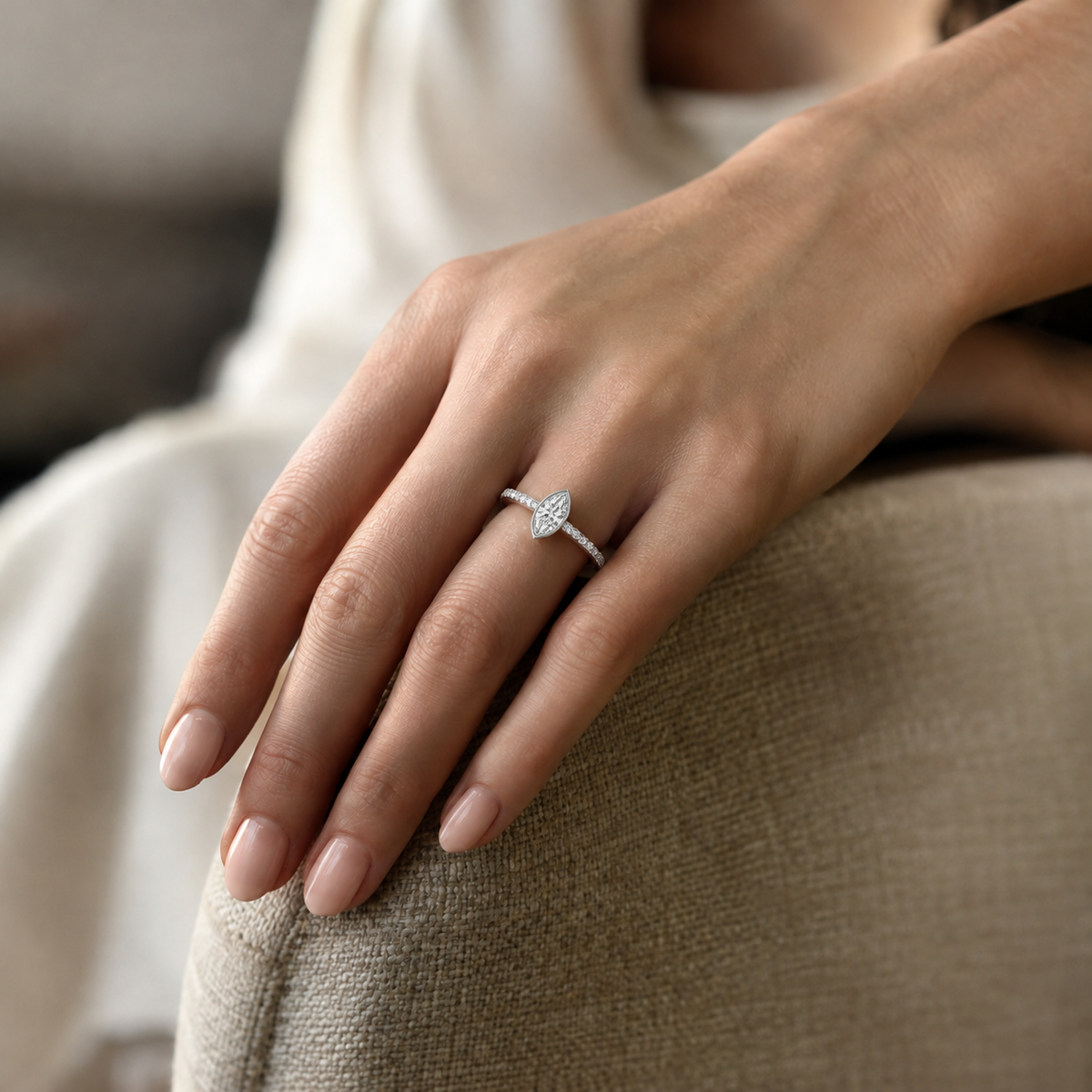 Bailey - Marquise - Platinum - Pavé