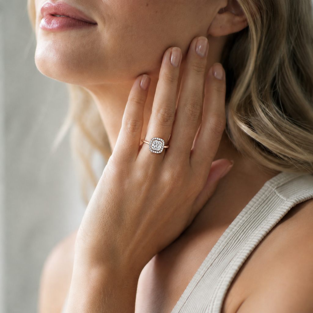 Cordelia - Cushion - Rose / White Tone - Plain