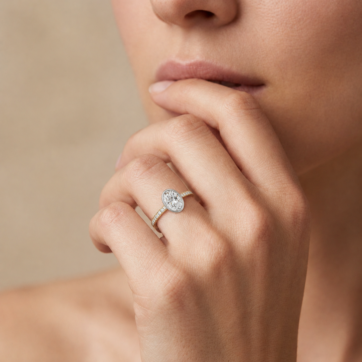 Bailey - Oval - Yellow/White Tone - Pavé