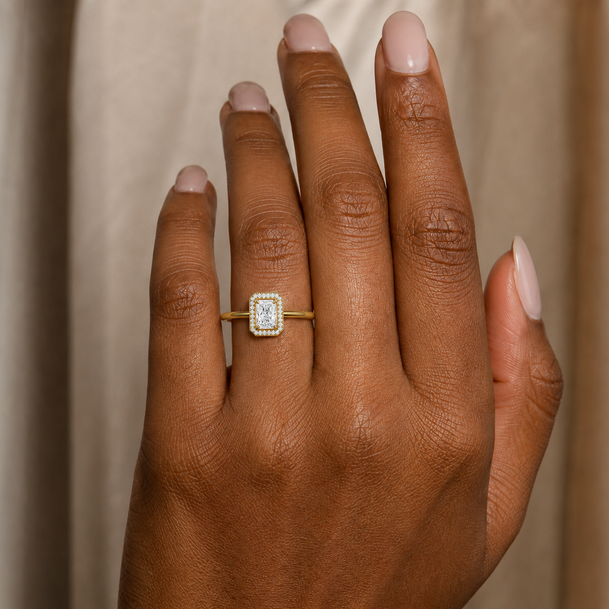 Deneuve - Radiant - Yellow Gold - Plain