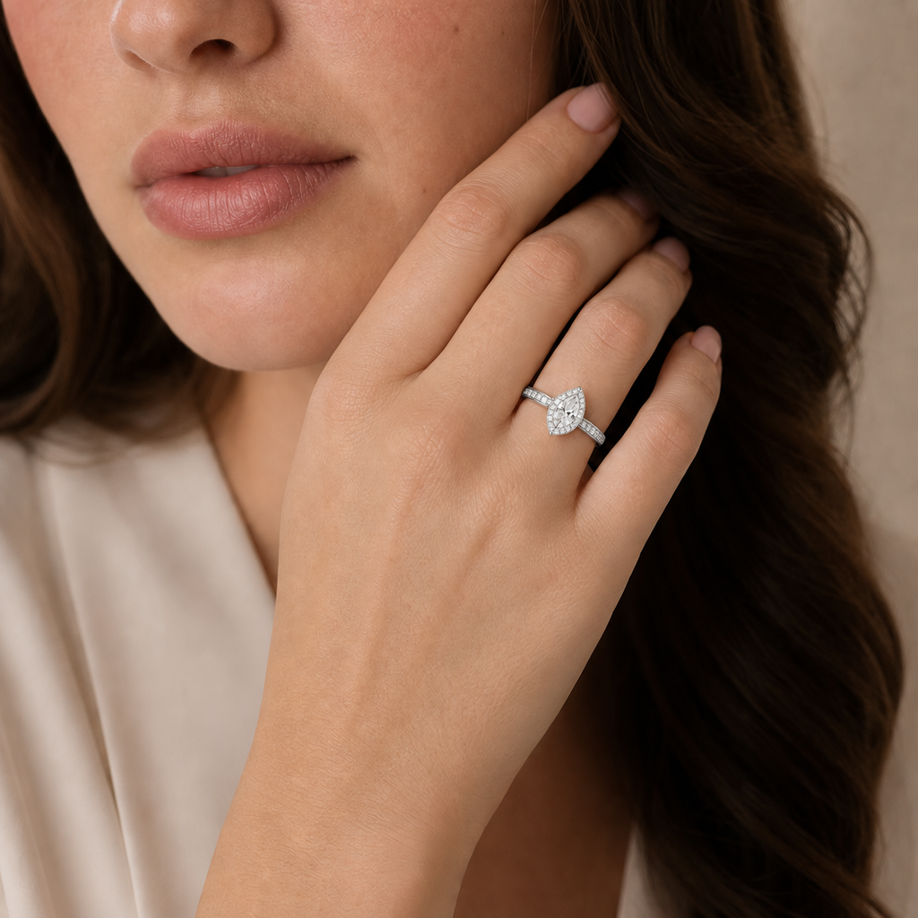 Deneuve - Pear - Platinum - Pavé