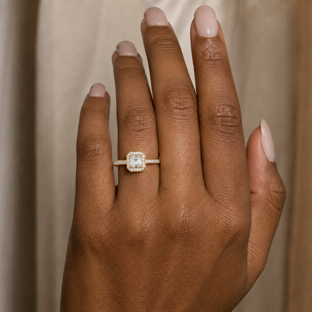 Deneuve - Asscher - Yellow Gold - Pavé