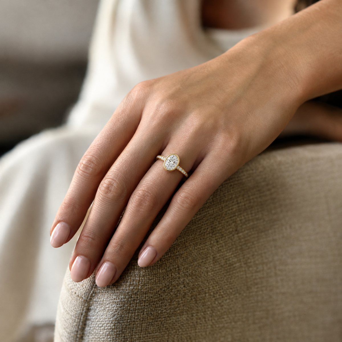 Bailey - Oval - Yellow Gold - Channel