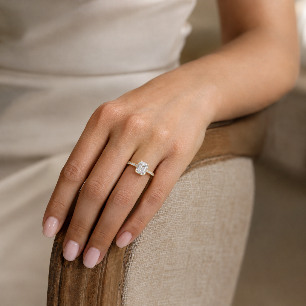 Solenne - Asscher - Yellow Gold - Pavé