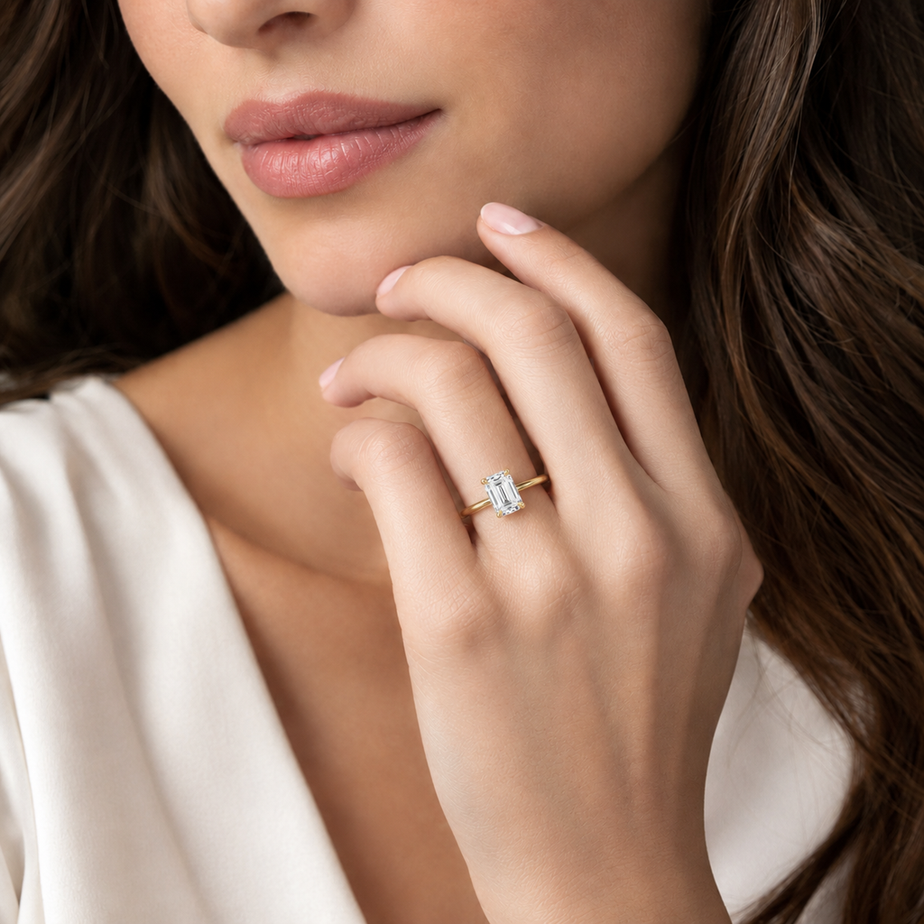 Talia - Emerald - Yellow Gold - Plain