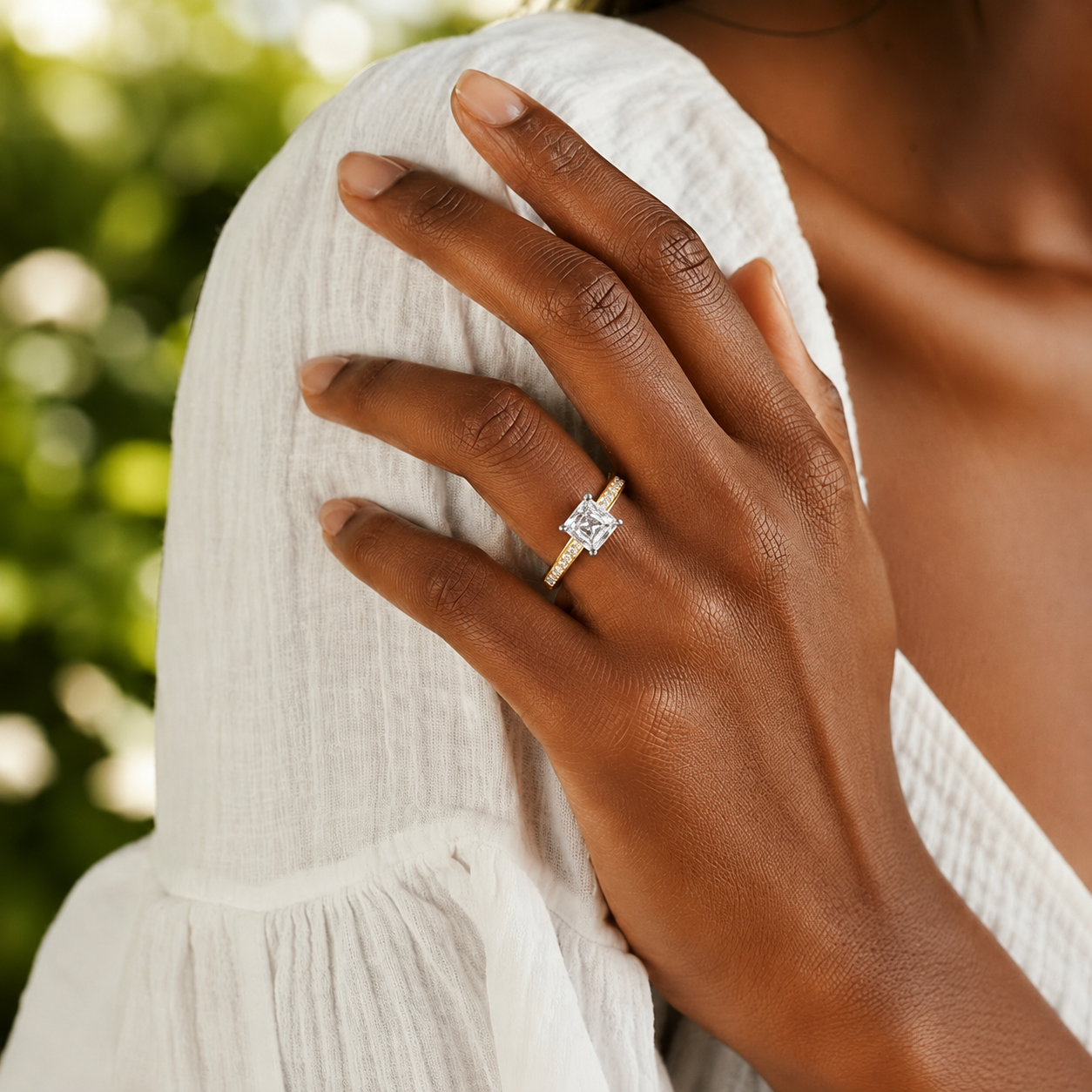 Basilica - Asscher - Yellow/White Tone - Pavé
