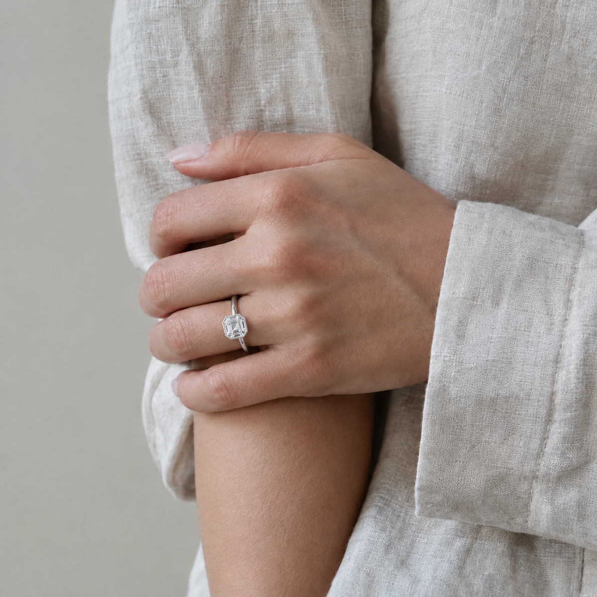 Solenne - Asscher - Platinum - Plain