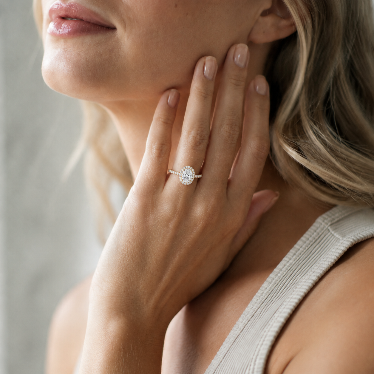 Cordelia - Oval - Yellow / White Tone - Pavé
