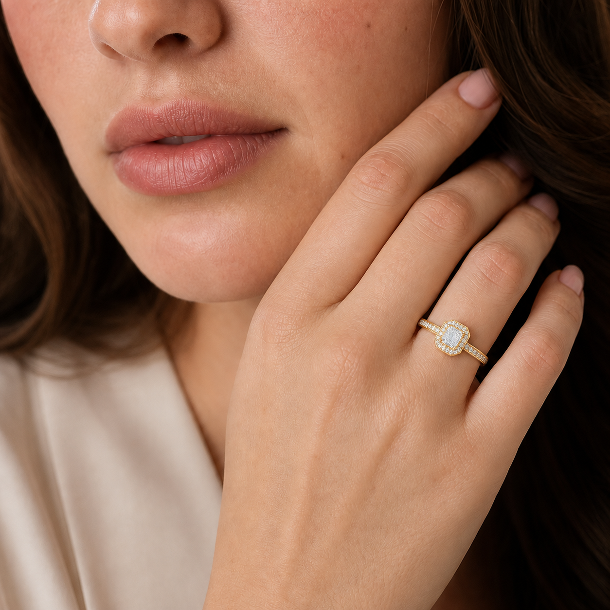 Deneuve - Asscher - Yellow Gold - Pavé
