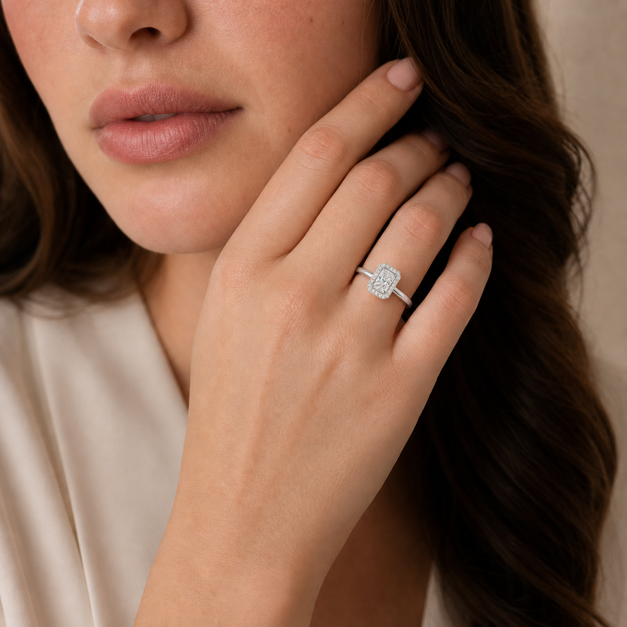 Deneuve - Radiant - White Gold - Plain
