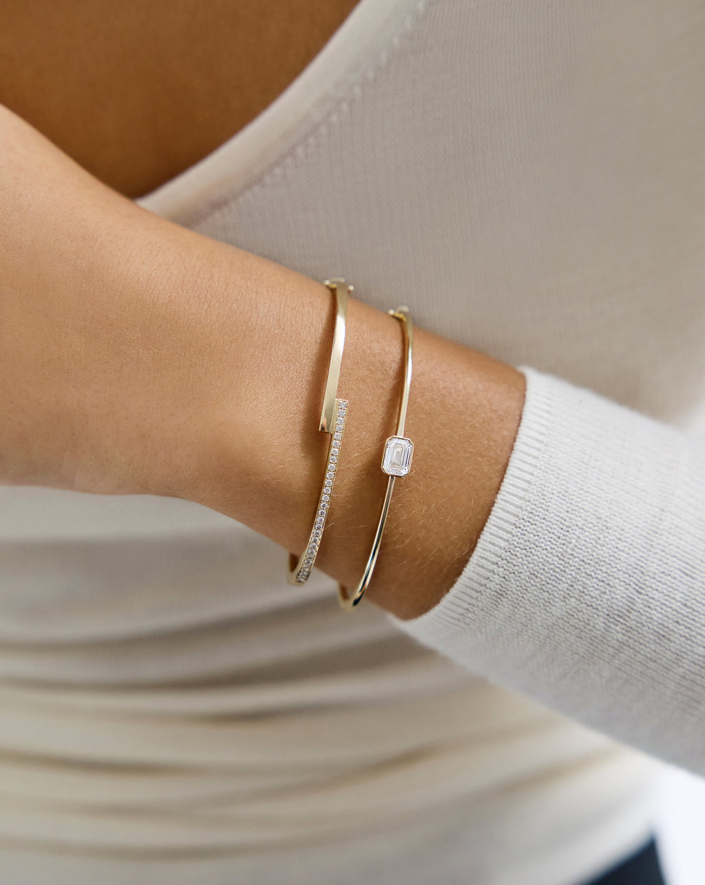 Emerald Diamond Bangle - Emerald - Yellow Gold - Hinged