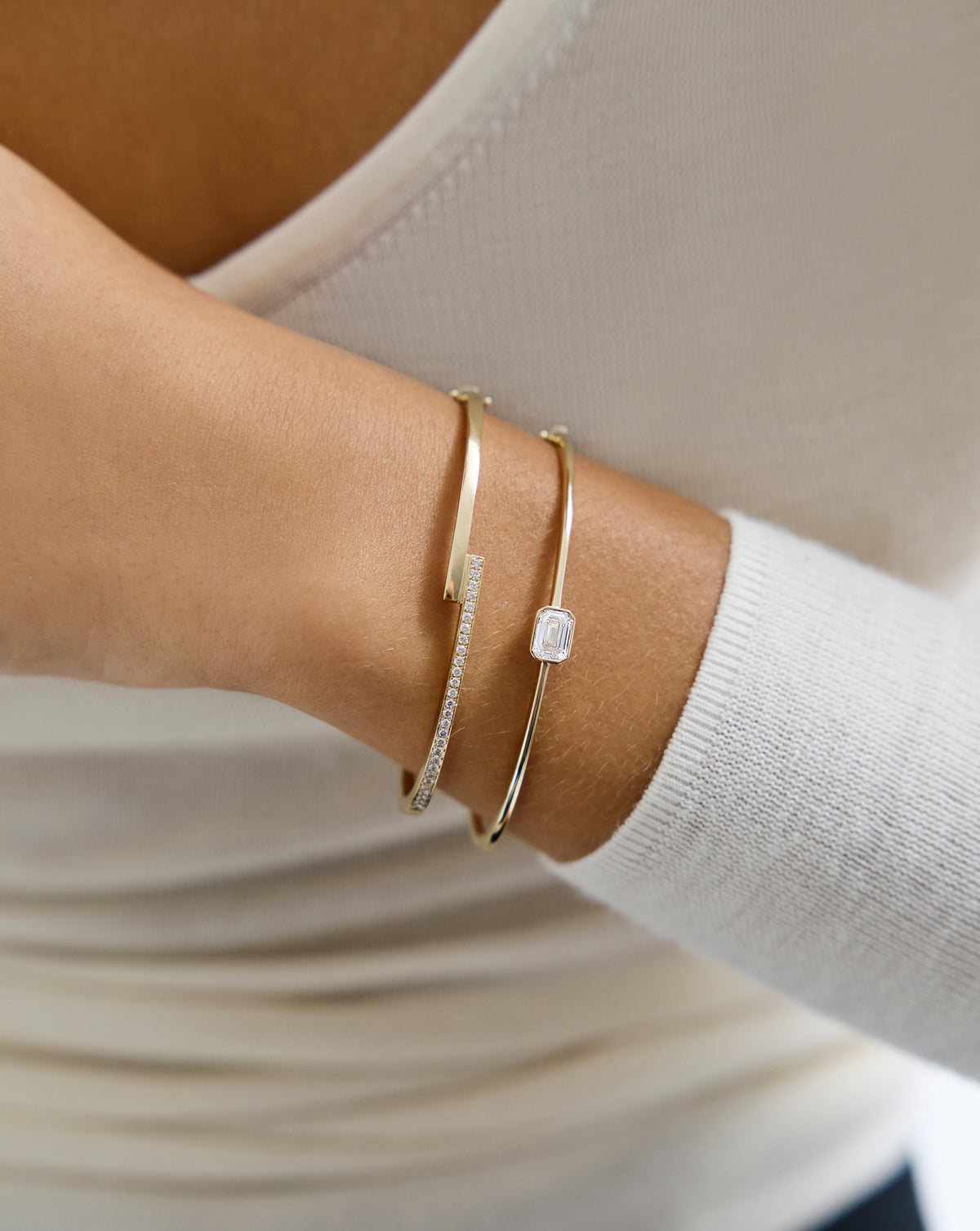 Emerald Diamond Bangle - Emerald - Yellow Gold - Hinged