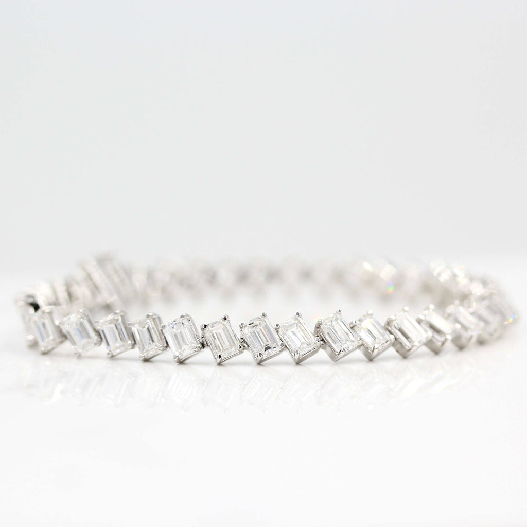 The Emerald-Cut Tennis Bracelet - Emerald - White Gold - Box Clasp