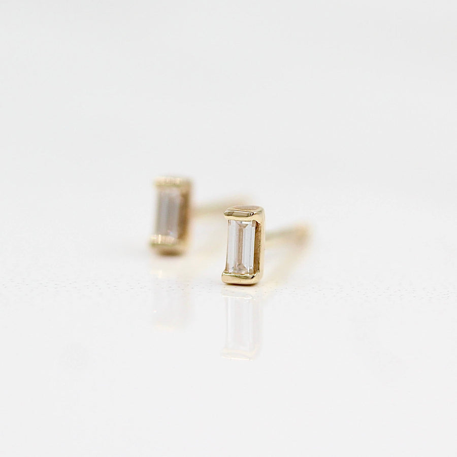 The Baguette Earrings - Emerald - Platinum - Push Back