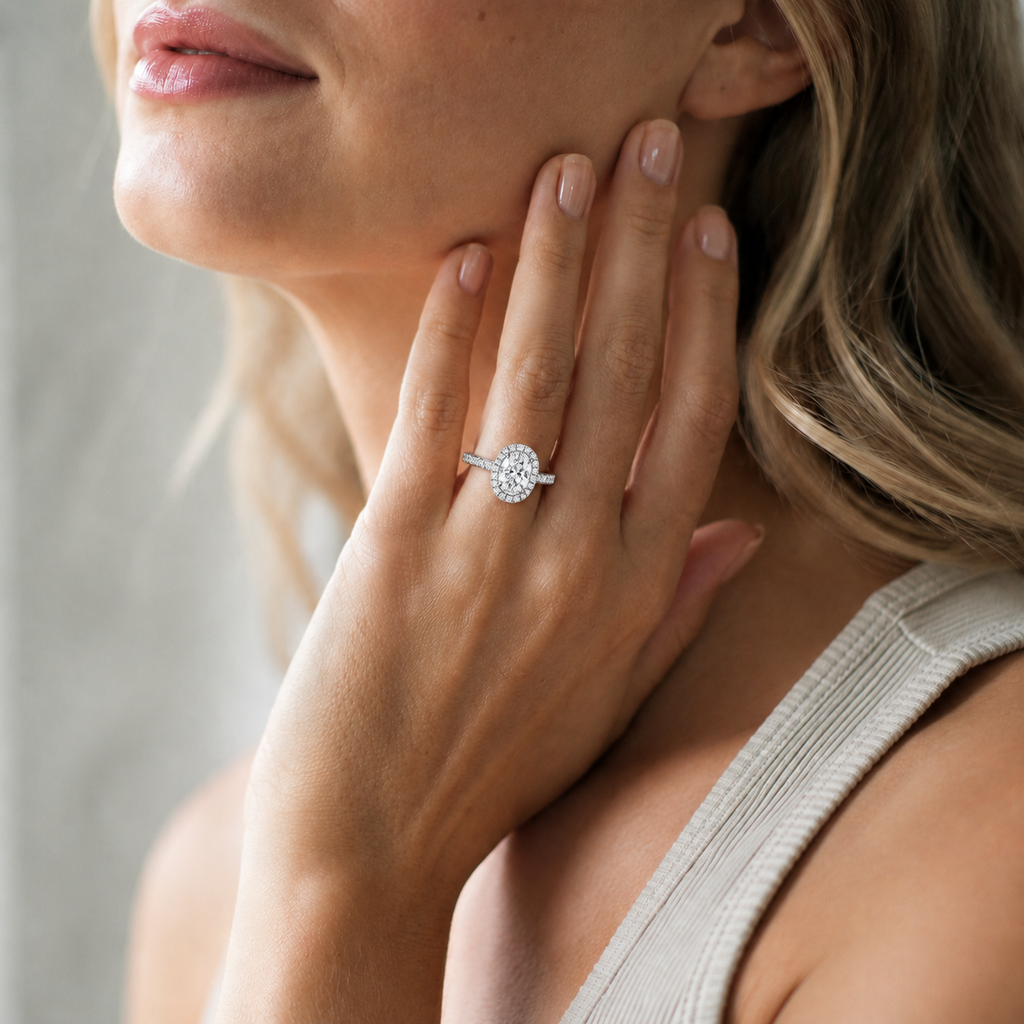 Cordelia - Oval - White Gold - Channel