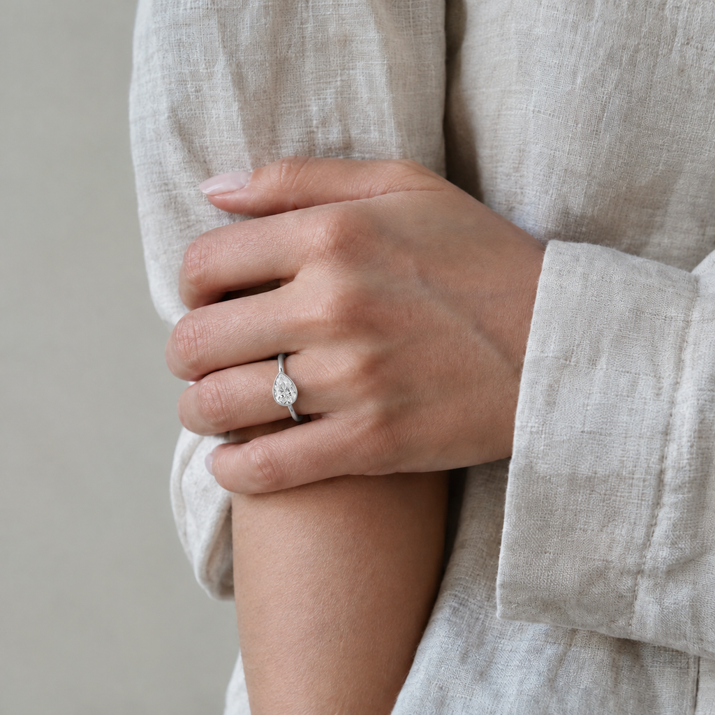 Solenne - Pear - Platinum - Plain
