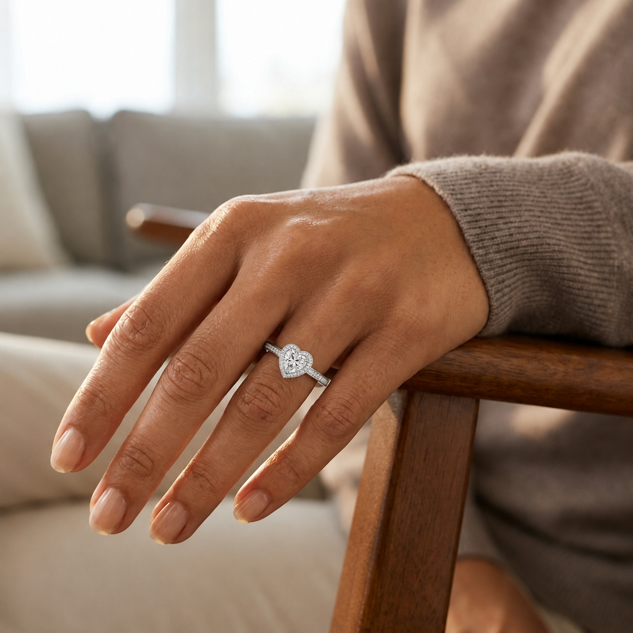 Deneuve - Heart - Platinum - Pavé