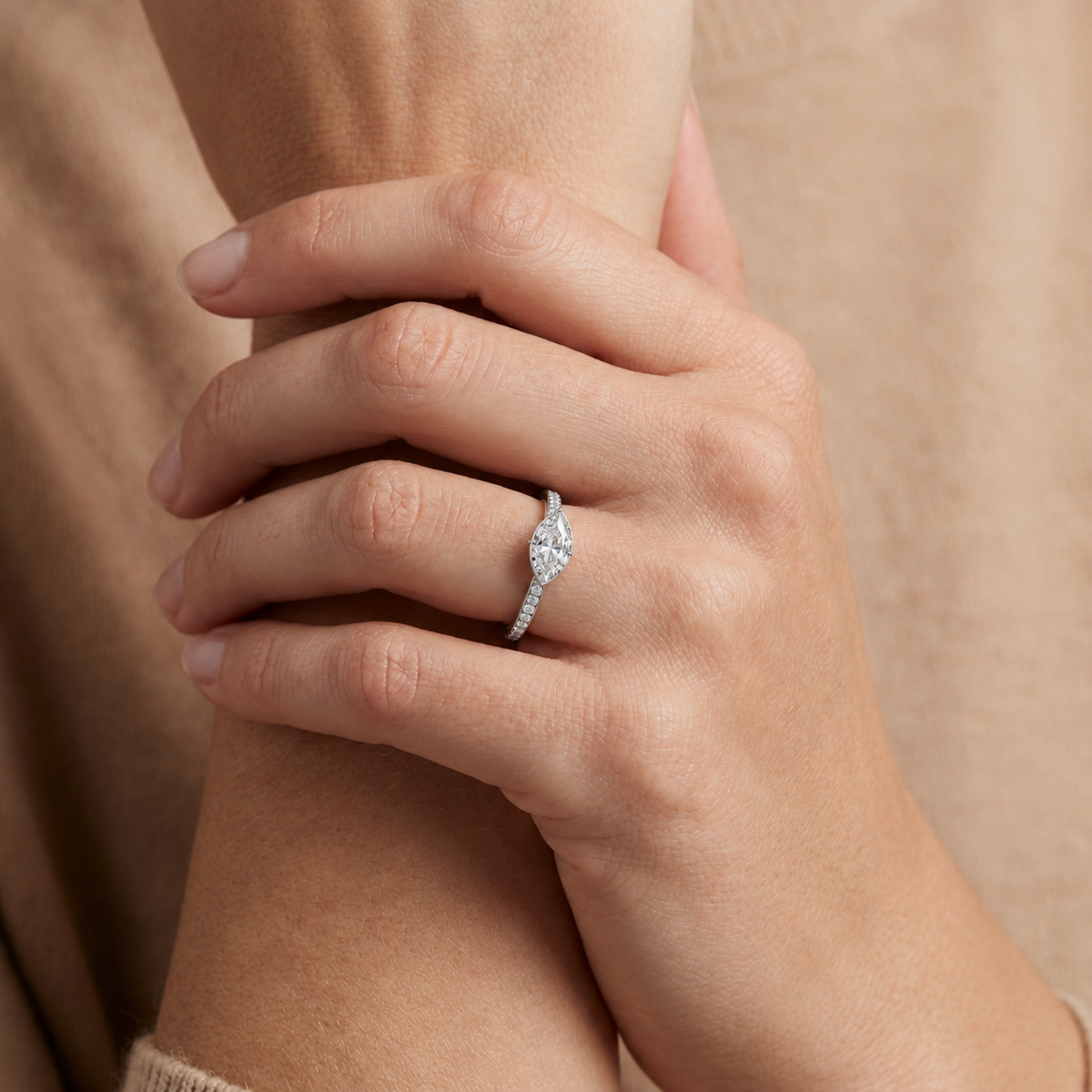 Bailey - Marquise - Platinum - Pavé