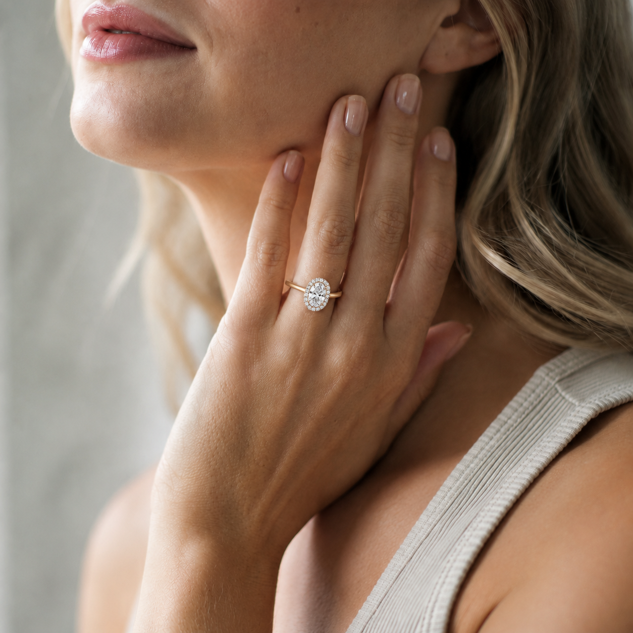 Cordelia - Oval - Rose / White Tone - Plain