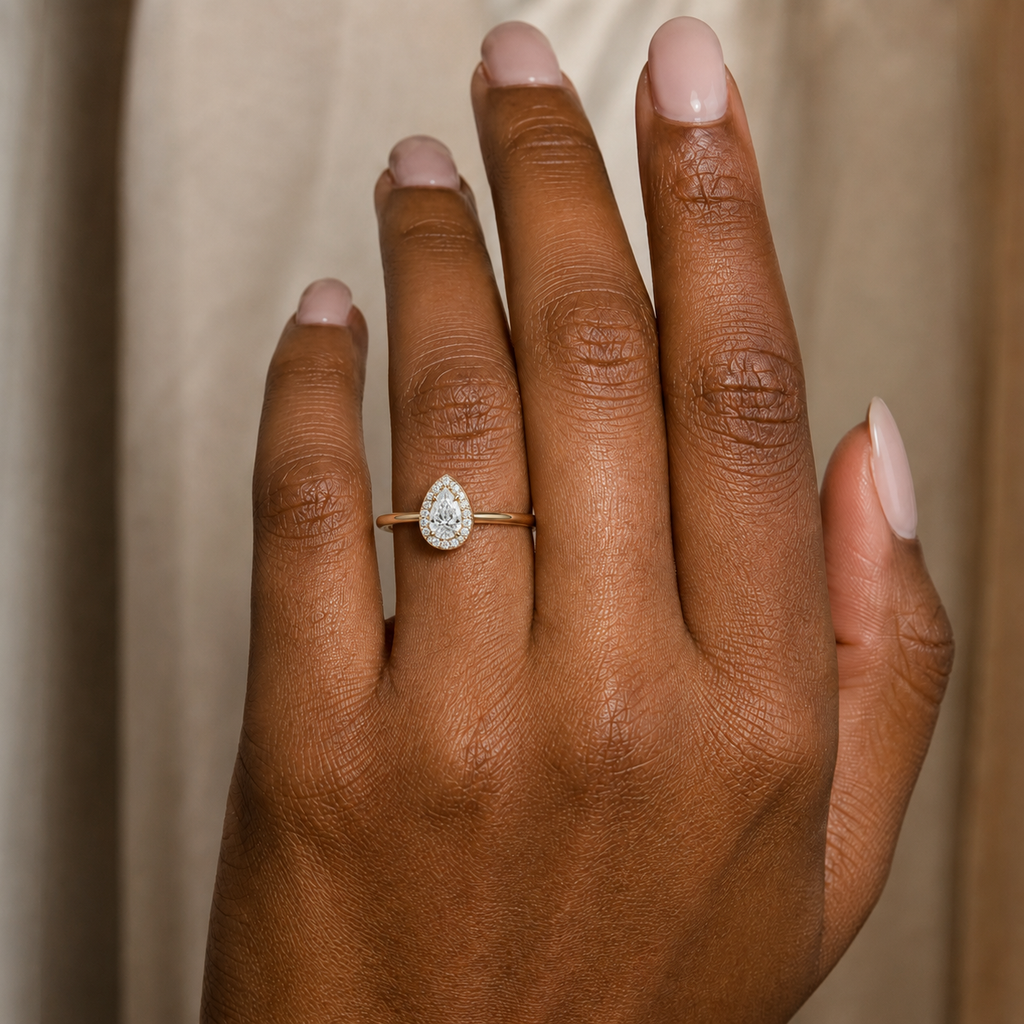 Deneuve - Pear - Yellow Gold - Plain
