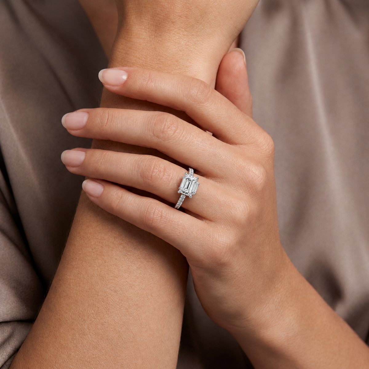 Elysium - Emerald - Platinum - Pavé