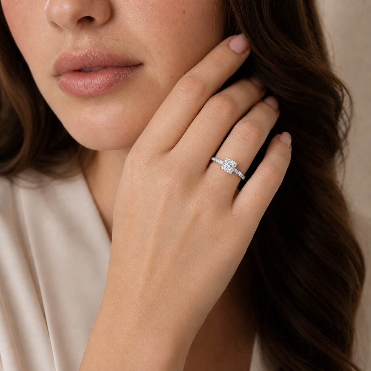 Deneuve - Princess - Platinum - Pavé