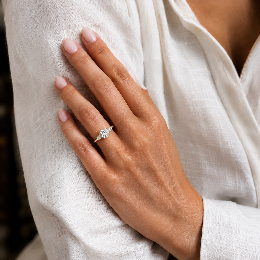 Halcyon - Round - Yellow Gold - Plain