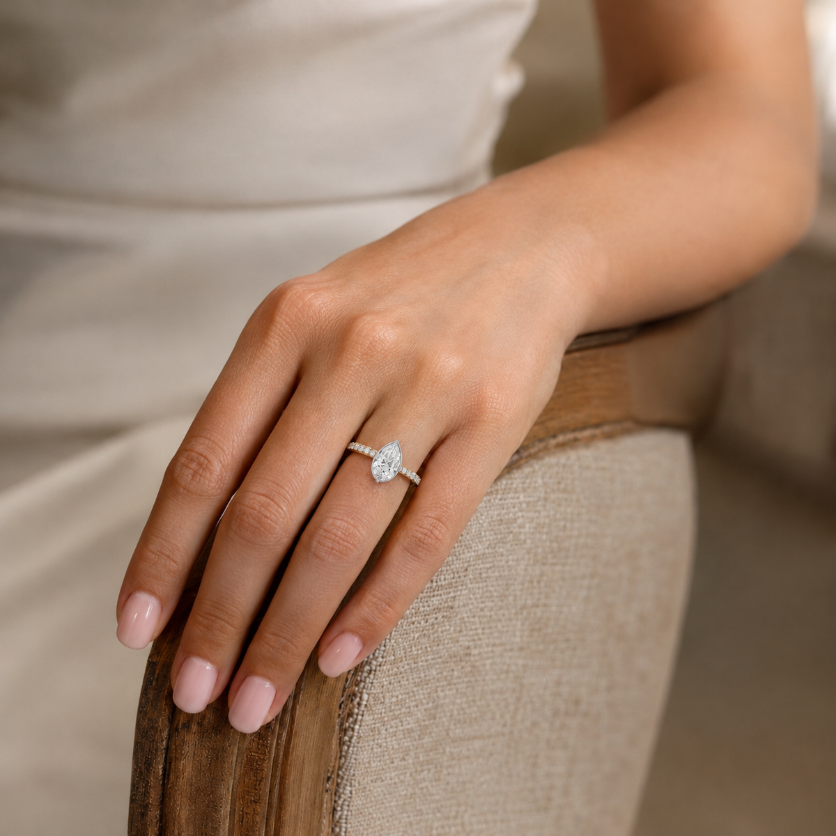 Solenne - Pear - Yellow/White Tone - Pavé