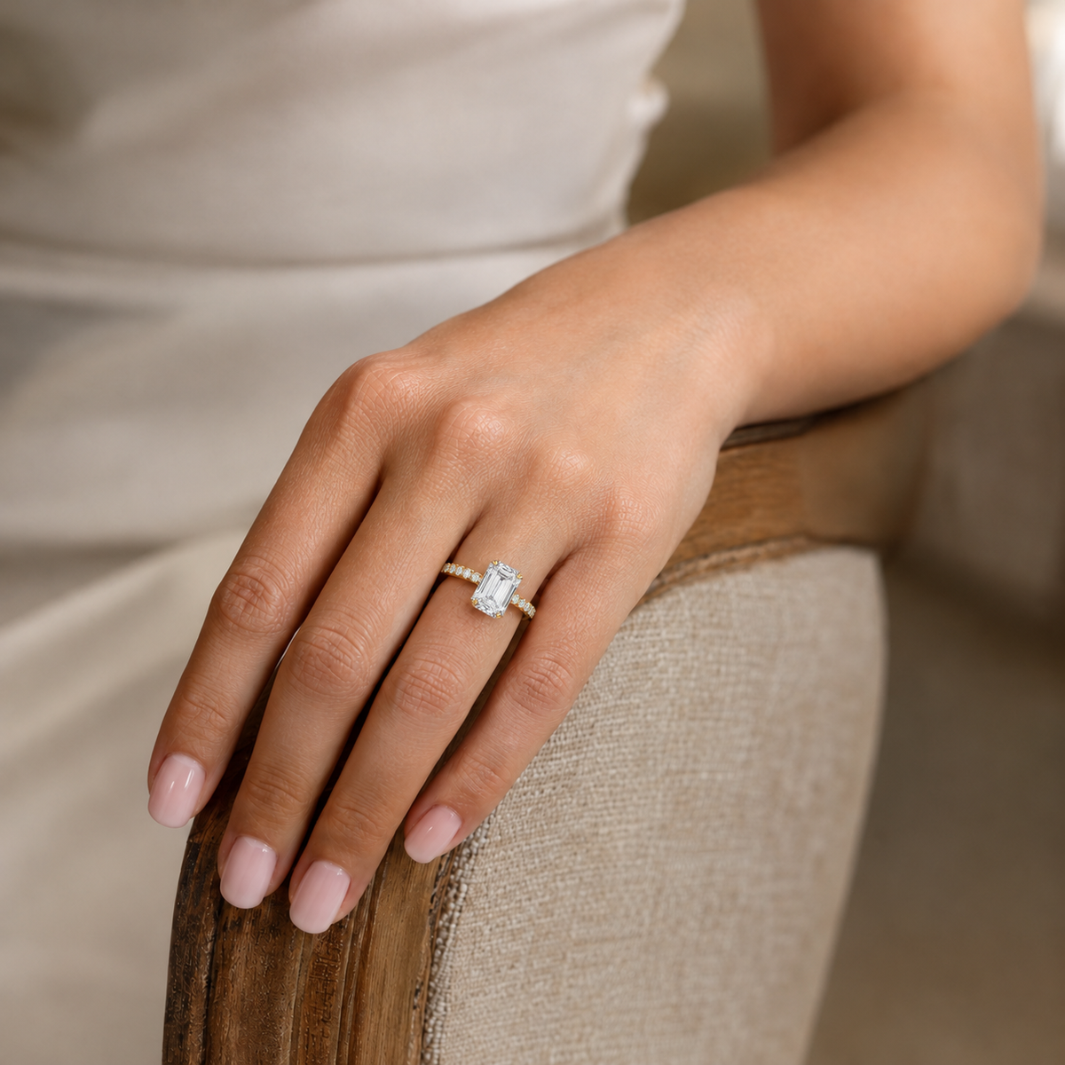 Solenne - Emerald - Yellow Gold - Pavé