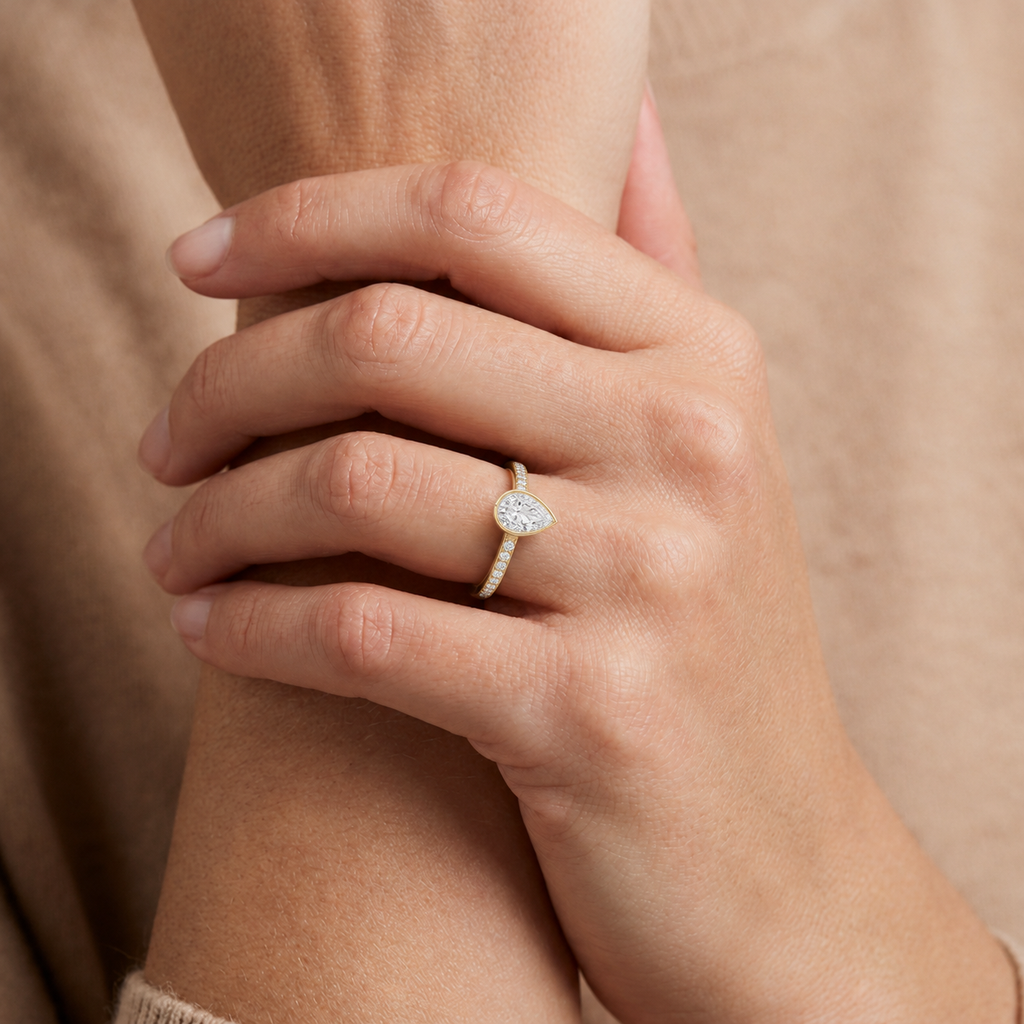 Bailey - Pear - Yellow Gold - Pavé