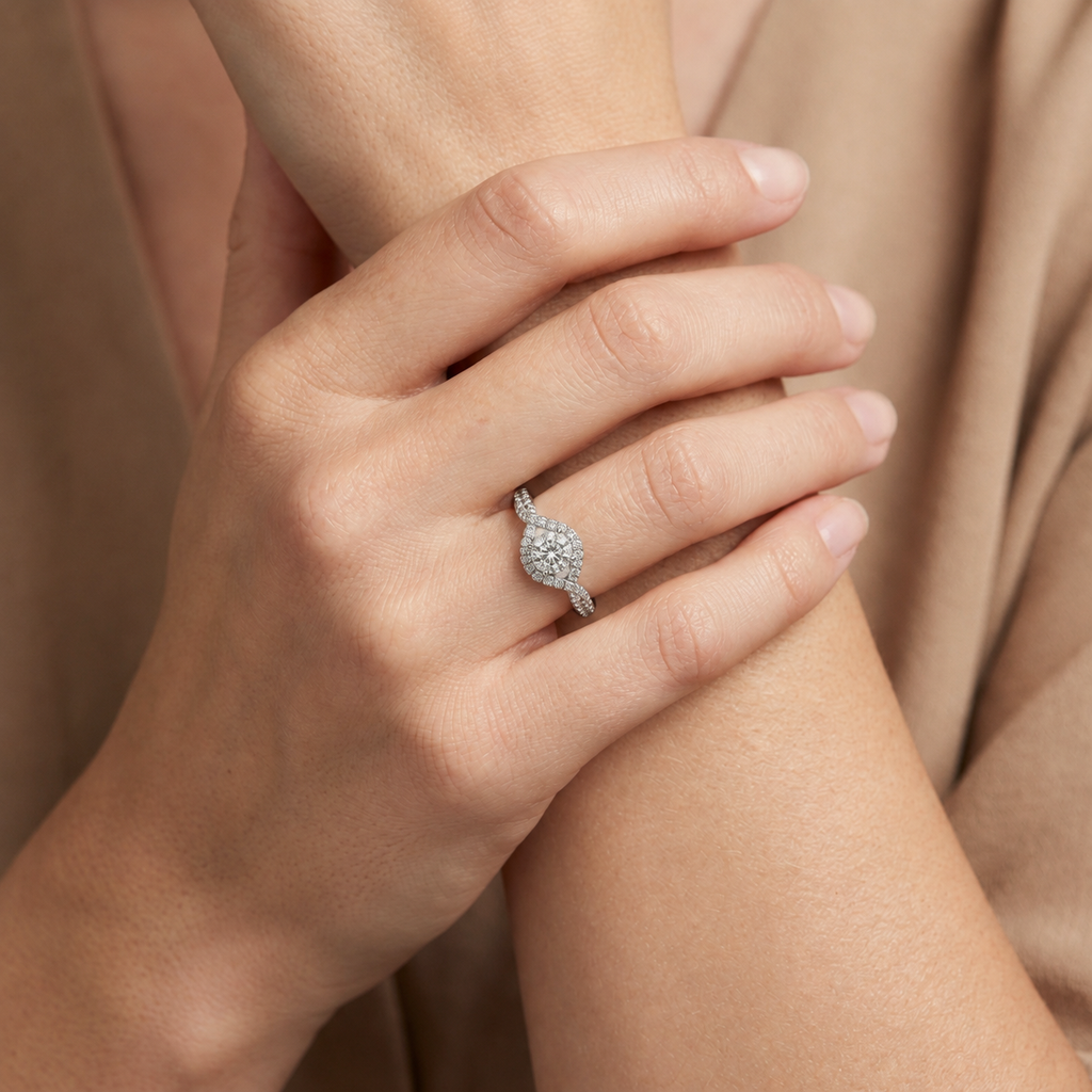 Orbit - Round - White Gold - Pavé