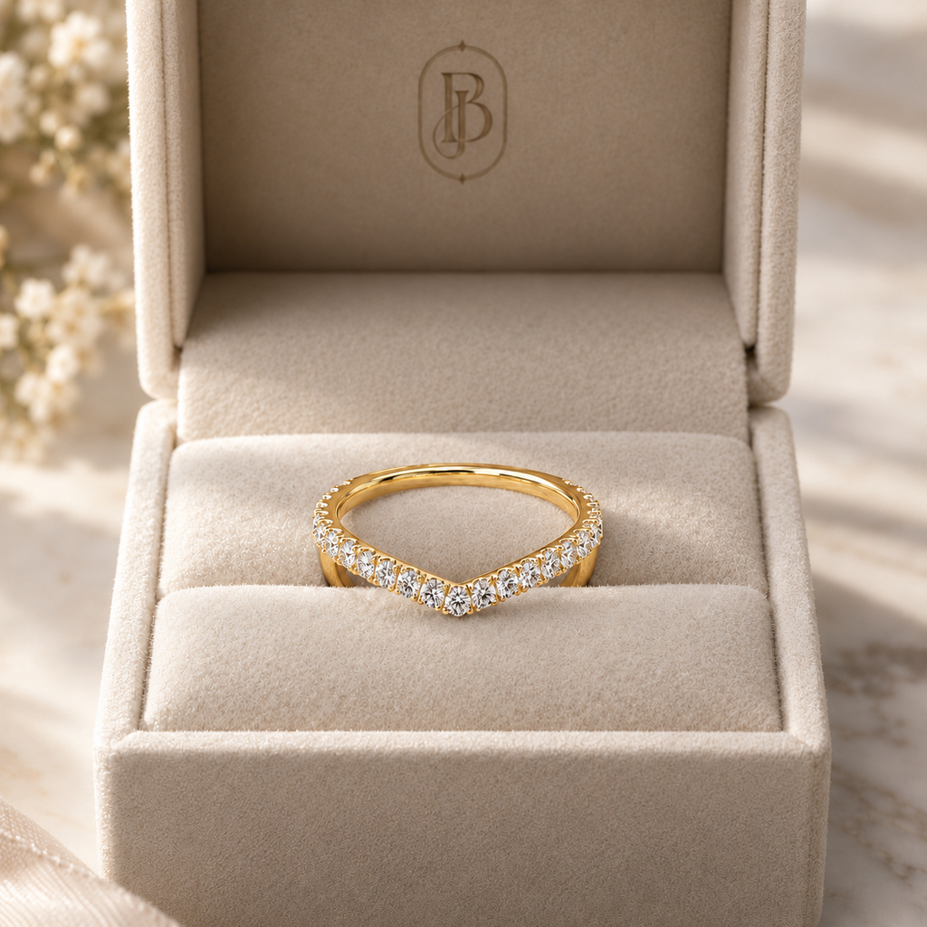 Chevron - Round - Yellow Gold - Pavé