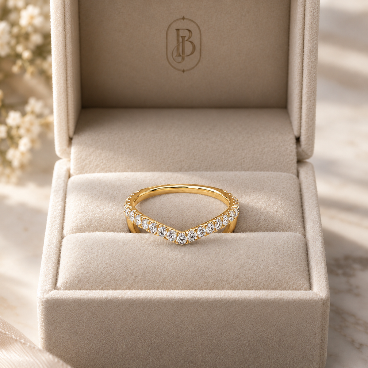 Chevron - Round - Yellow Gold - Pavé